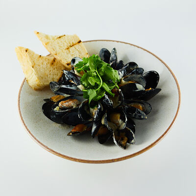 Мидии в соусе дорблю в Нью-Йорк пицца и гриль по цене 490 ₽