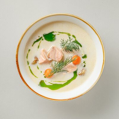 Уха со сливками в Buana cafe по цене 1020 ₽