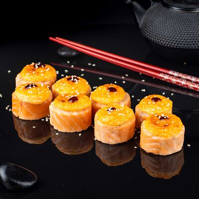 Филадельфия запеченная Люкс в Татаки по цене 749 ₽