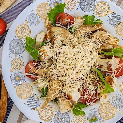 Салат Цезарь в Кебаб хаус по цене 430 ₽