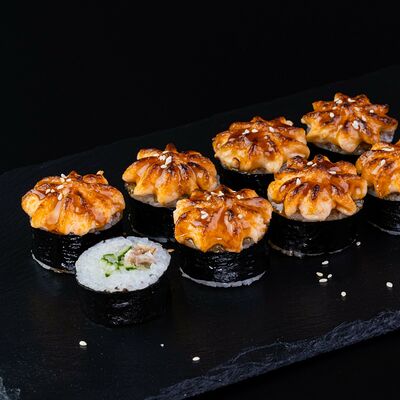 Запеченный угорь в СушиТаяки по цене 928 ₽