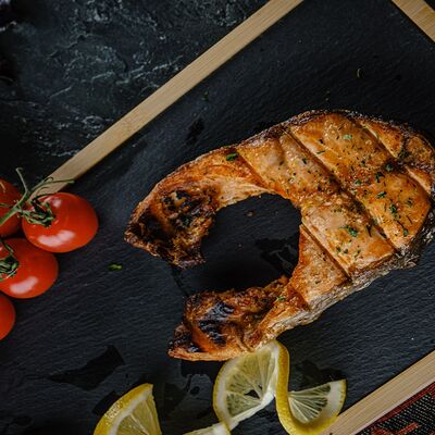 Стейк из форели на мангале в ТОПОР по цене 1450 ₽