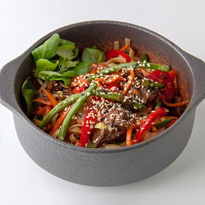 Вок с говядиной в Акияна по цене 449 ₽