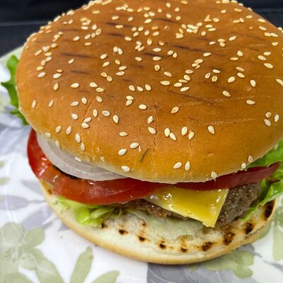Бургер с курицей в ШампурОк по цене 420 ₽