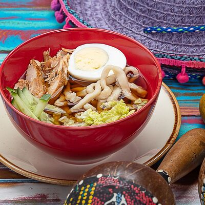 Суп-лапша с курицей в Burritos по цене 340 ₽