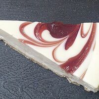 Чизкейк Нью-Йорк с клубникой в KitaYama