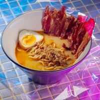 Сырный рамен в Gojira ramen