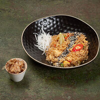 Жареный рис с курицей в Бай Тай