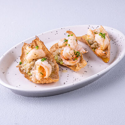 Гуакамоле с креветками и киноа в Мечтатели по цене 585 ₽