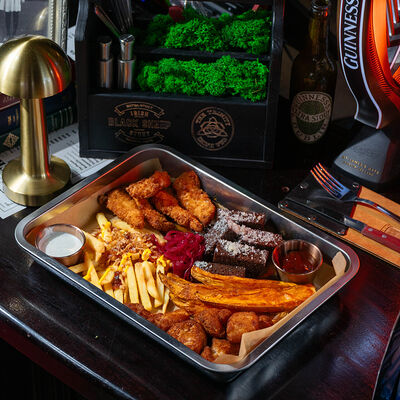 Фри-кранч в Ирландский паб Тринити по цене 1590 ₽
