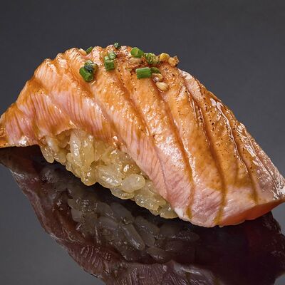 Татаки лосось в Bluefin по цене 310 ₽