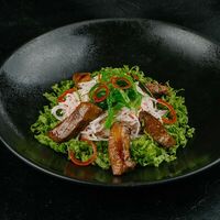 Салат Менза с курицей в Wok café