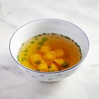 Куриный бульон с тортеллини в Padre Khinkali