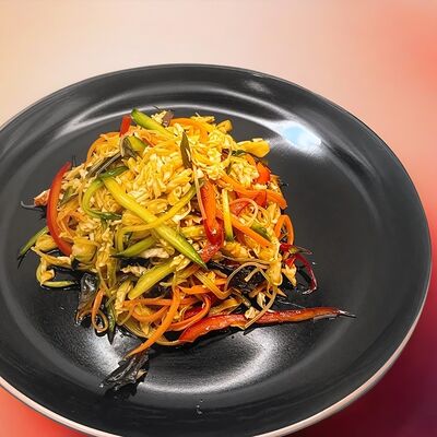 Домашний салат (Китайский) в Лапша и Утки по цене 508 ₽