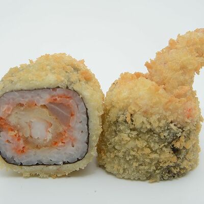 Горячий ролл с креветкой и окунем в Суши-Мания по цене 340