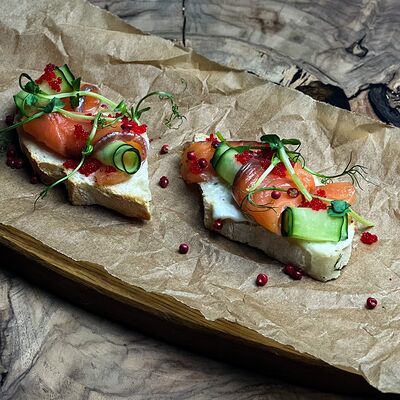 Брускетта с лососем в Мята signature 2ФР по цене 850 ₽