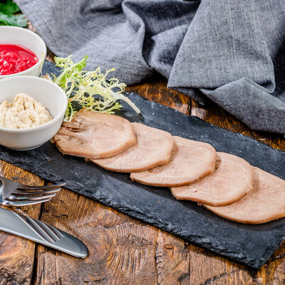 Язык телячий в Роял Палас по цене 390 ₽