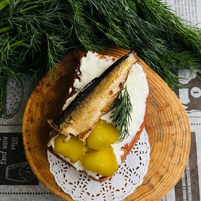 Брускетта Шпротная ностальгия в БлинОК! по цене 109 ₽