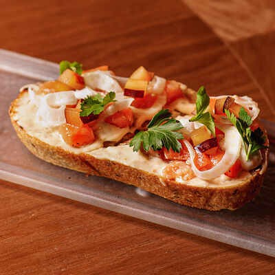 Брускетта с форелью и лимонным курдом в Brera по цене 800 ₽