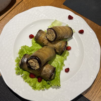 Баклажаны, фаршированные грецкими орехами в Хинкальная по цене 570 ₽