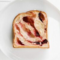 Бриошь с клюквой в Эклерная