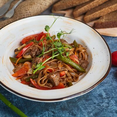 Вок с говядиной в Тайфун по цене 399