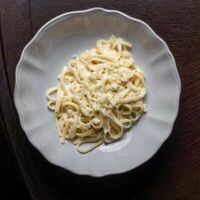 Детская паста с сыром и соусом в Ели Сацебели