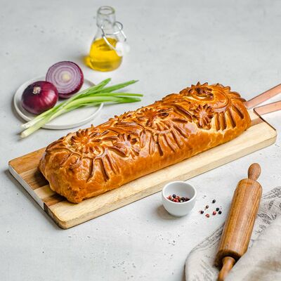 Кулебяка с мясом в Штолле по цене 3068 ₽