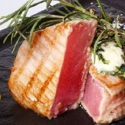 Шашлычок из тунца с овощами грильв Сытый Лось по цене 730 ₽