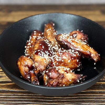 Куриные крылышки L в 1956 HOTDOG по цене 899 ₽