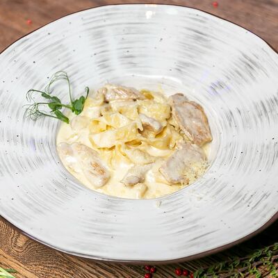 Феттучини Альфредо в Royal по цене 680 ₽