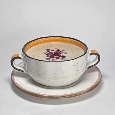 Каша Раф с ягодами в Do.bro coffee по цене 550 ₽