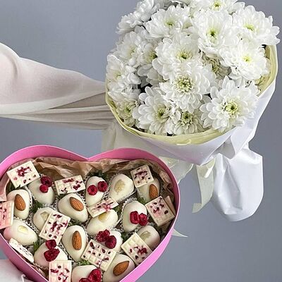 Комбо-набор №23 в Клубника по цене 7990 ₽