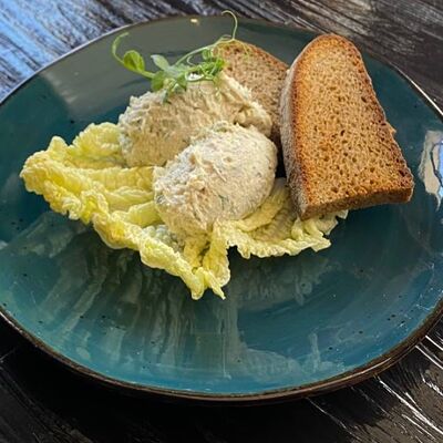 Форшмак с тостами в Длинный нос по цене 210 ₽