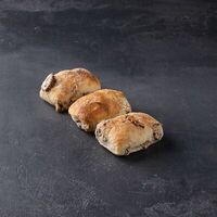 Фламандская булочка с грецким орехом в Paul