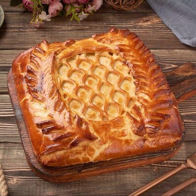 Пирог с ветчиной и сыром в Ватруш пекарня-кондитерская по цене 930 ₽