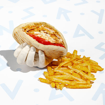 Мини-гиро в кипрской пите в Vangyros по цене 425 ₽