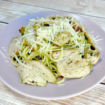 Паста Песто с индейкой в ПиЦЦунда Море начинки по цене 520 ₽