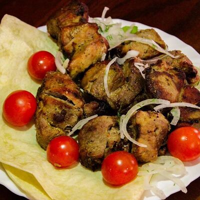 Шашлык из cвинoй шеи в Pinot Noir по цене 150 ₽