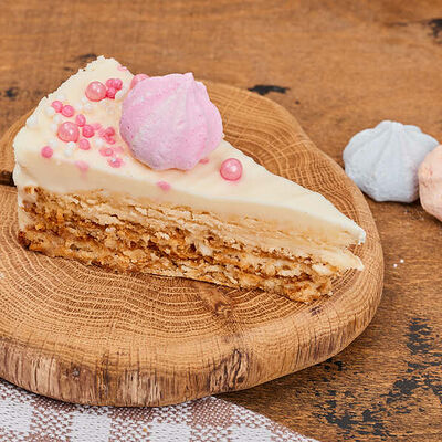 Торт Молочная девочка в Papa Carlo по цене 380 ₽