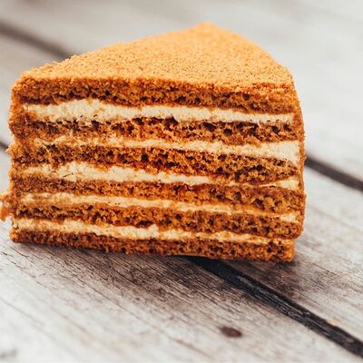 Медовик в Смокер по цене 470 ₽