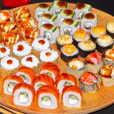 Сет Бали в Суши Баzzар по цене 2140 ₽