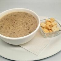 Грибной крем-суп с гренками в Кафе Цоколь