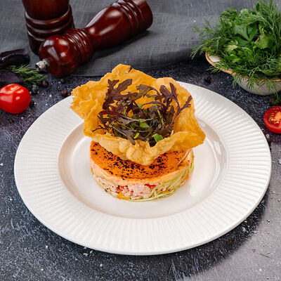 Салат теплый с крабом в КРЫША по цене 1430 ₽