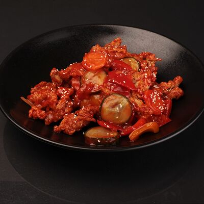 Свинина в кляре и сладком соусе в Momo Chicken Korean по цене 809 ₽