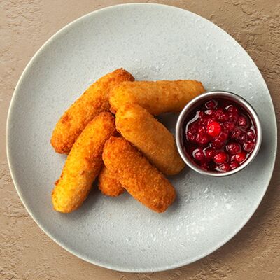 Сырные палочки с брусничным соусом в ТОКИО-CITY по цене 510 ₽