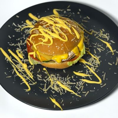 Чизбургер в Бобер Выдыхай по цене 560 ₽