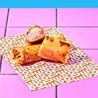 2 блинчика с клубникой и кремом в Борщ