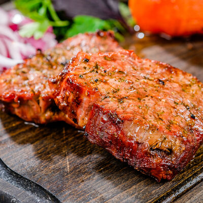 Говяжья вырезка в тандыре в Роял Палас по цене 860 ₽