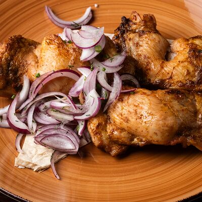 Шашлык из куриных бедрышек в Ноев Ковчег по цене 500 ₽